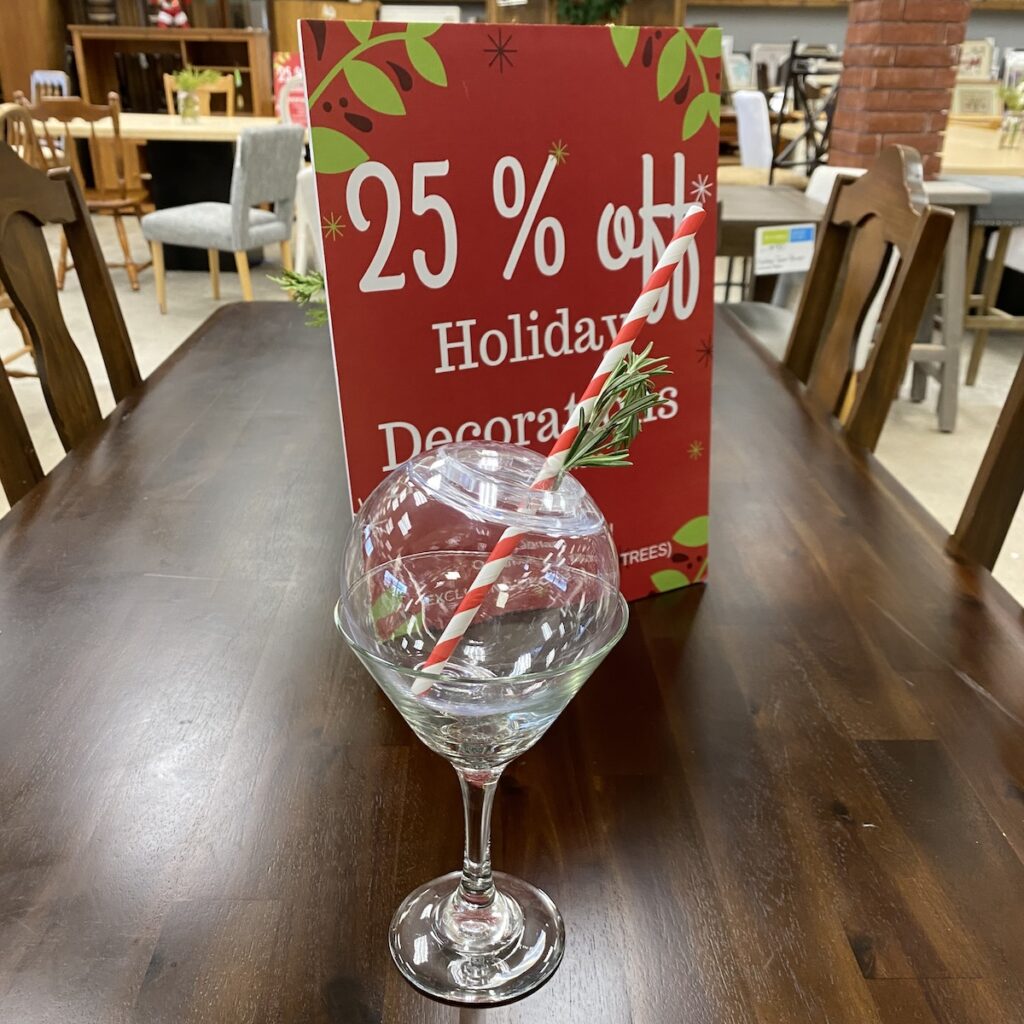 IMG_2668 square tinsel and tinis