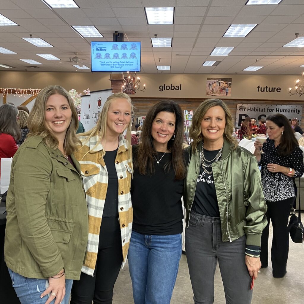 IMG_9098 square tinsel and tinis